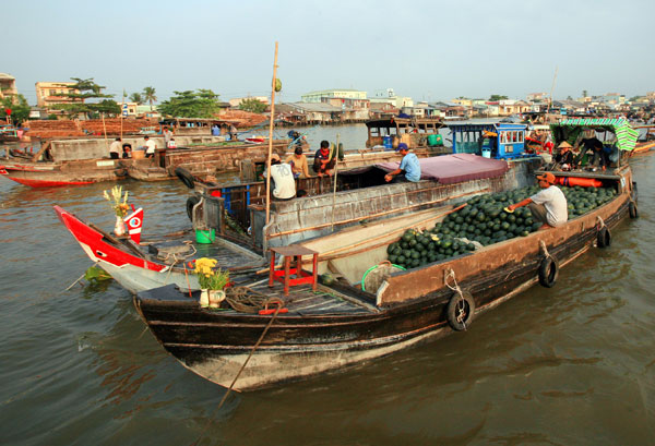 Floating Market in the morning