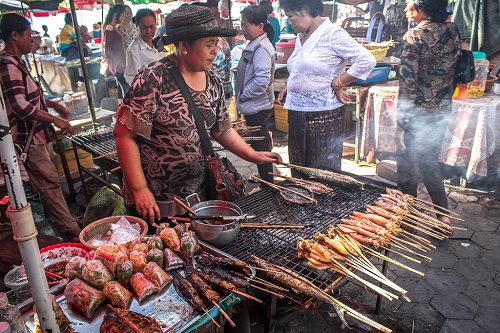 A stall of grilled seafood