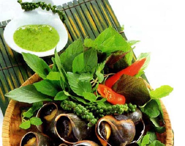 Baked snail with green pepper