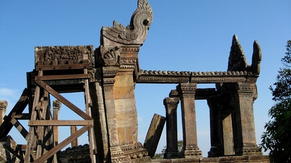 Symbols in this temple were carved in sandstone extremely sophisticated