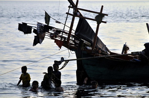 The locals fishing off the Kep’s coast