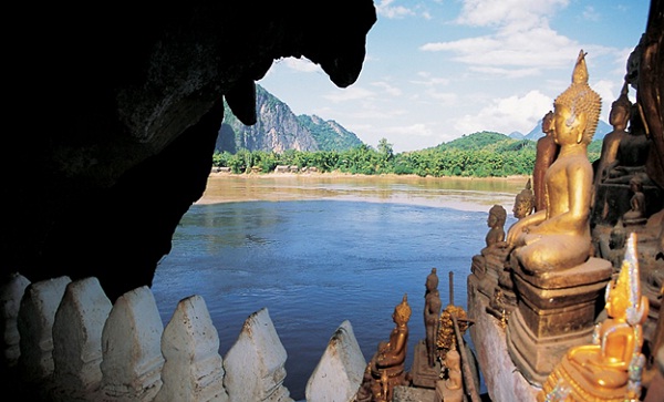  The view of Mekong River from Pak Ou Buddha Caves