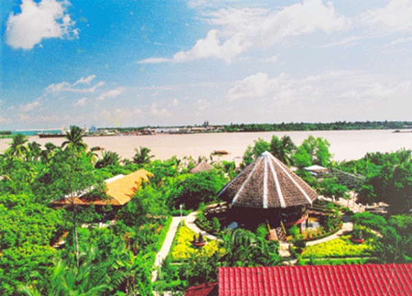 Full view of Thoi Son islet