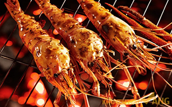 Attractive grilled shrimp in Phu Quoc's night market