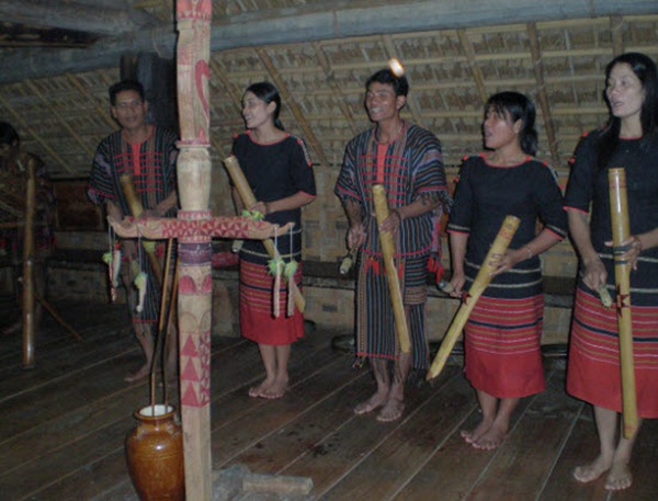 Lat Village Original minority tribe