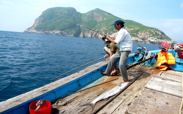 Shark Fishing – an exciting experience in Con Dao Island, Vietnam