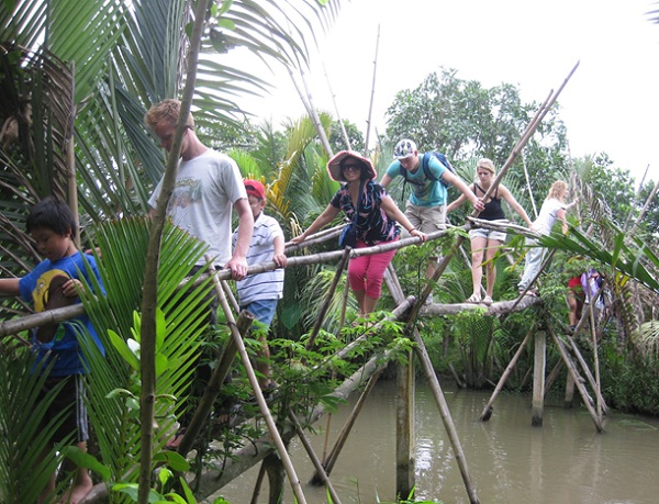 You can pass under several wooden “monkey bridges”