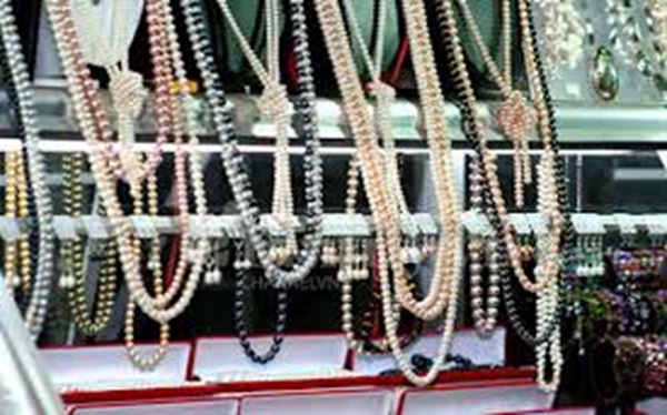 Beautiful pearl necklaces sold in souvenir shops