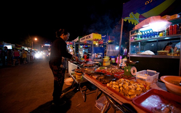 Dinh Cau night market - an ideal destination for shopping in Phu Quoc