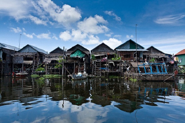 Houses are built close together in floating village