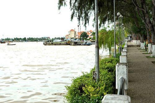  Gentle Hau River