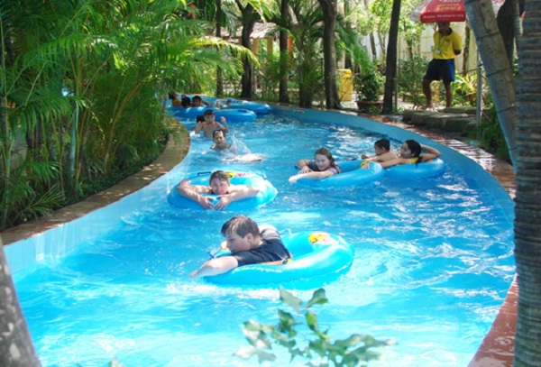 Gentle lake in Dam Sen Water Park