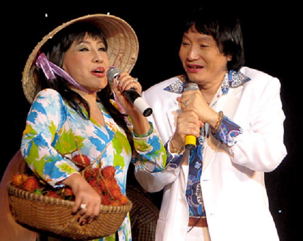 A scene in the play of Cai Luong xa hoi