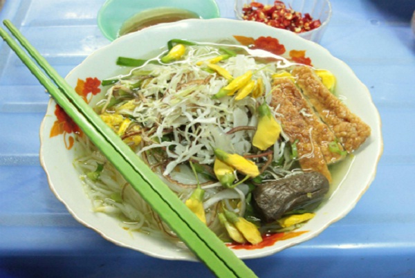 Fish noodle dish