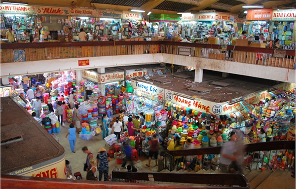 Binh Tay Market