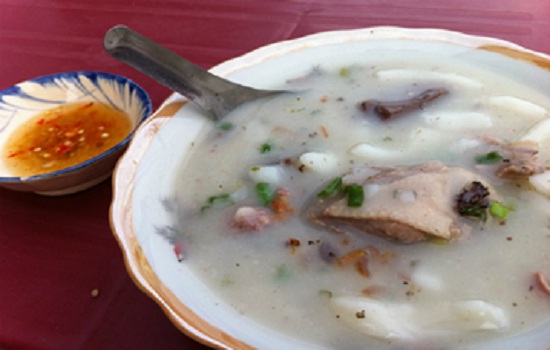 Noodle made from sliced flour in Ben Tre