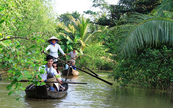 Boating on the Tien River