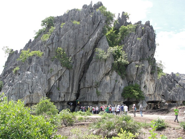 Ha Tien Da Dung Mountain