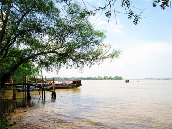 Phung Tien river