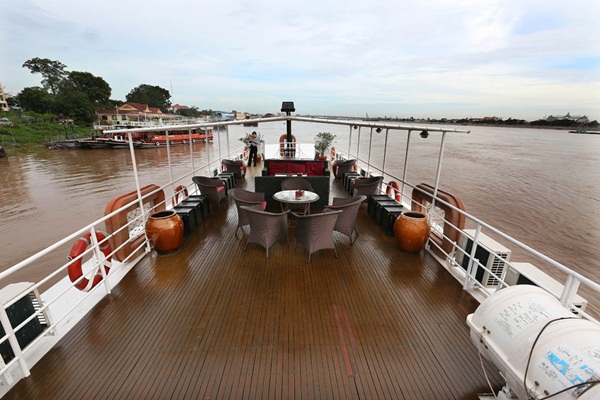 Toum Tiou II, which you can choose when deciding to explore Mekong delta by boat