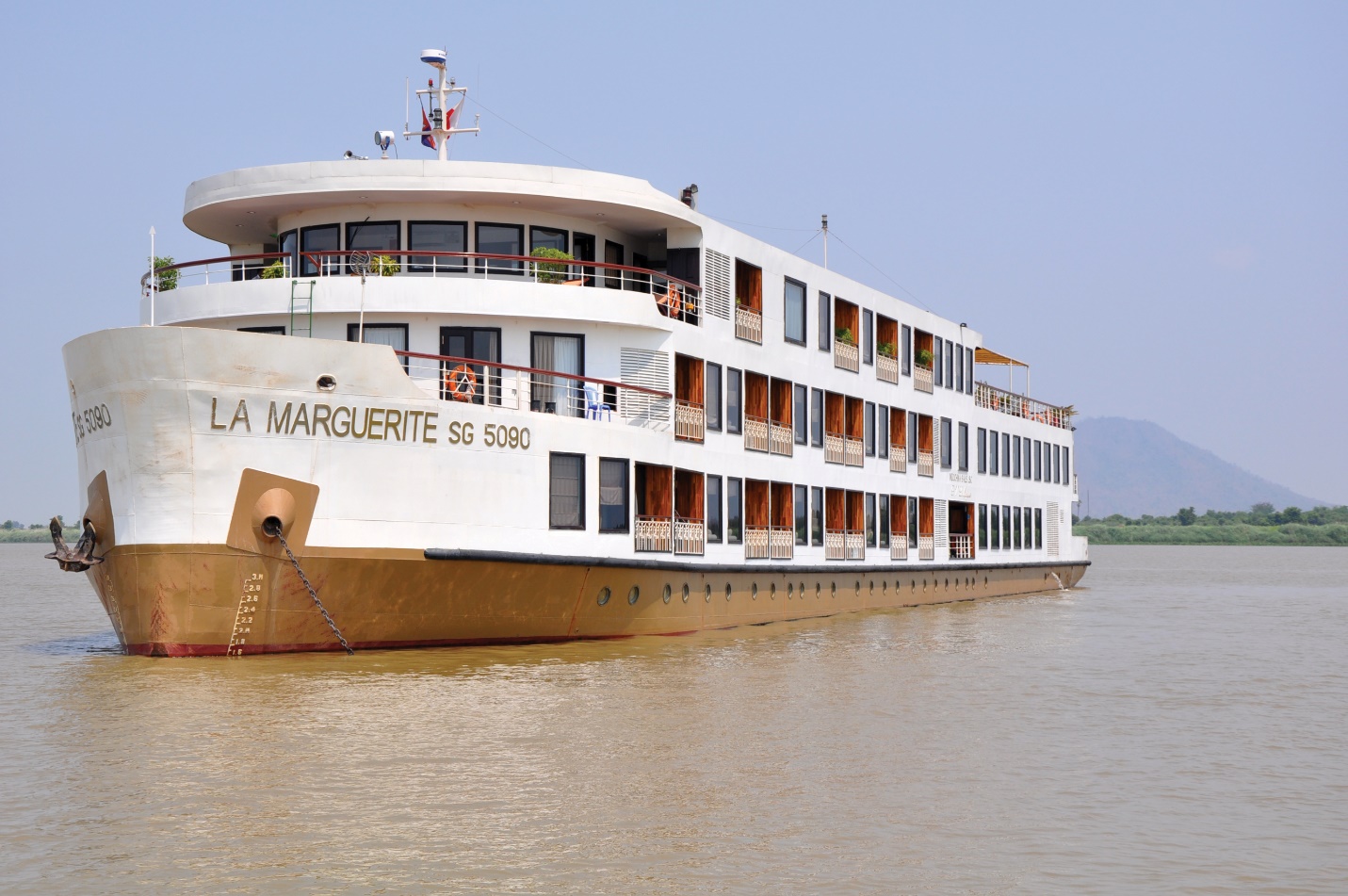 La Marguerite Cruise seen from a distance