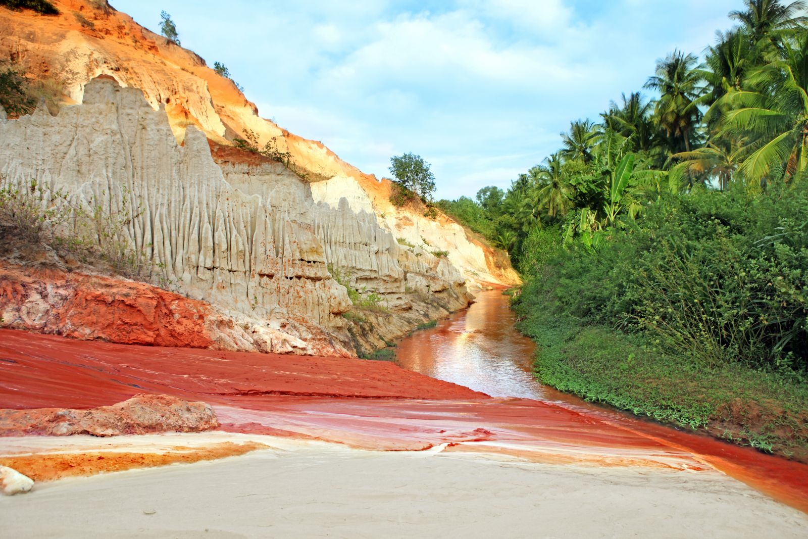 Suoi Tien with a magic beauty