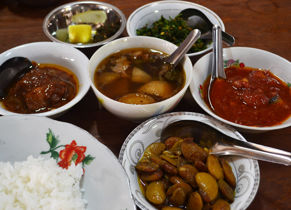 Traditional Burmese meal