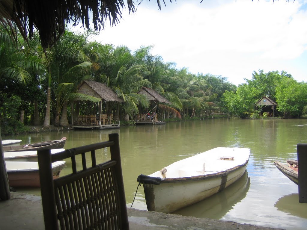 Inside My Khanh tourist village 