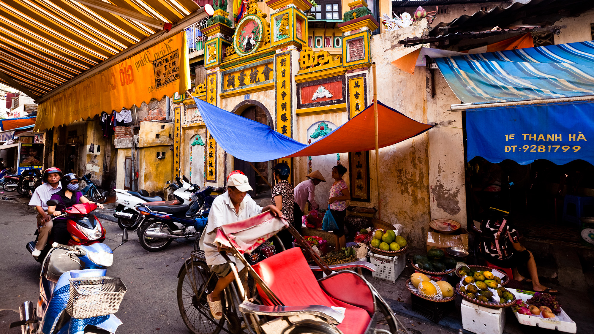 Old Hanoi beauty in bustling modern life