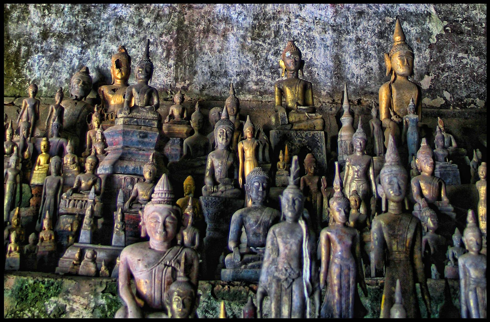 The massive collection of Buddha images