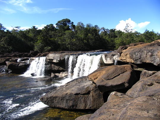 Tad Leuk waterfall during rainy season