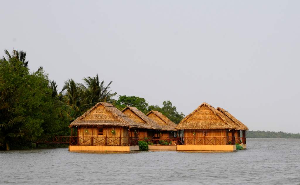 Mekong floating house Ben Tre