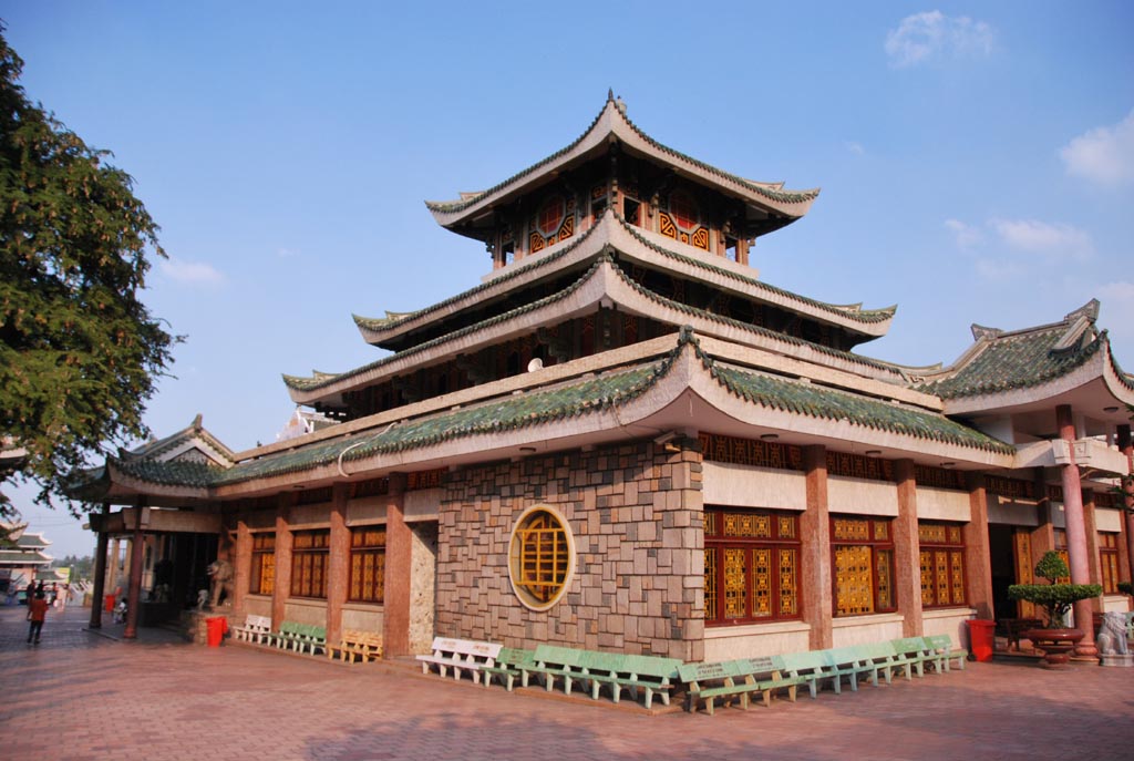 Ba Chua Xu Temple