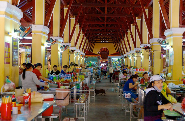 Food area of Hoi An market