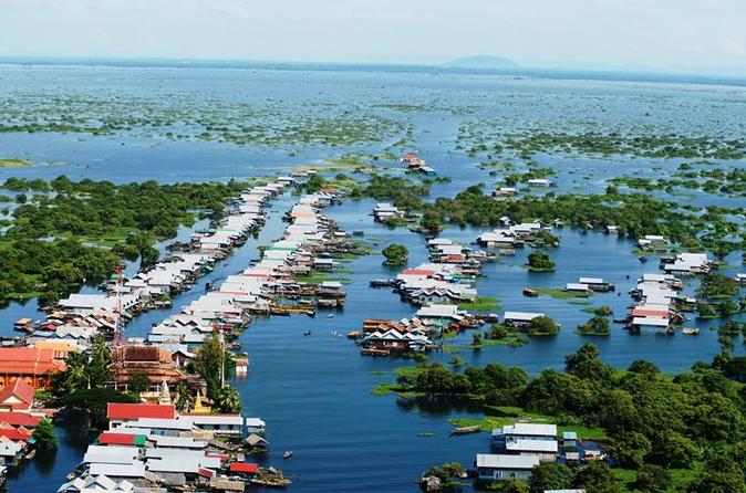 Tonle Sap Lake, Kompong Phluk Village