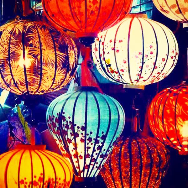 The beauty of Hoian in the April: Silk lantern making in village