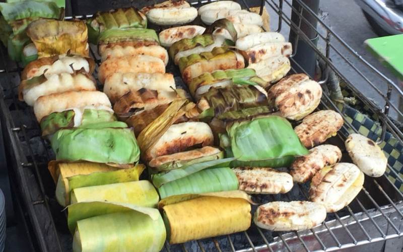 Grilled Banana wrapped in Sticky Rice