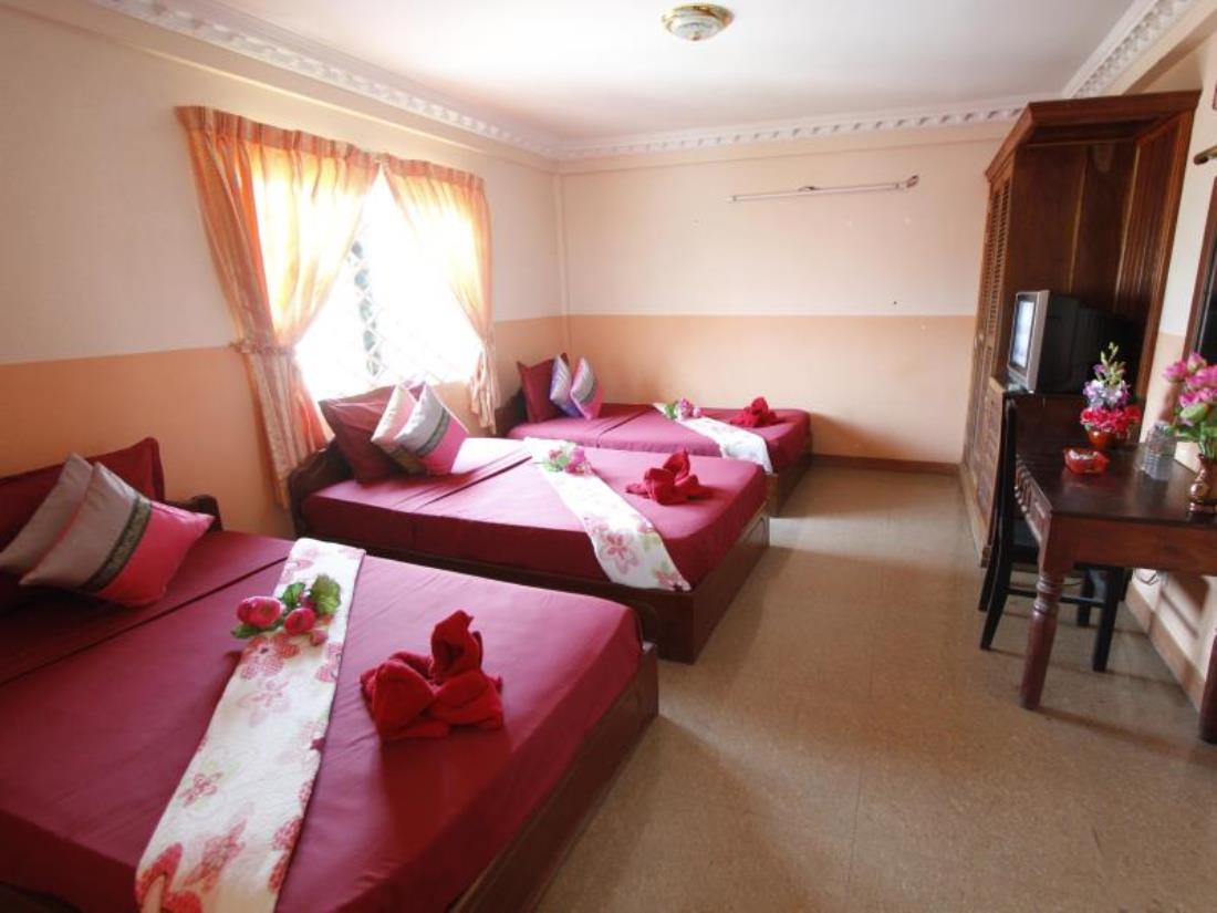 The romantic room in Adan World Hostels