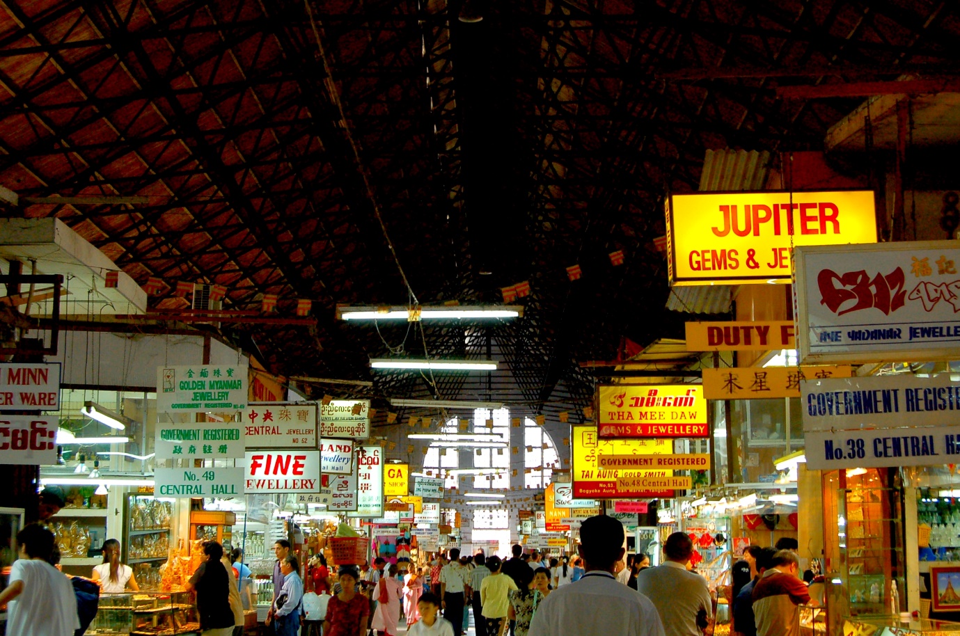 tourist market yangon