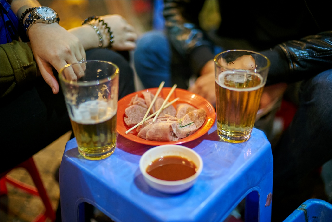 Bia hoi in Vietnam – cheapest beer in the world