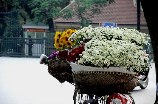 Flower street vendor