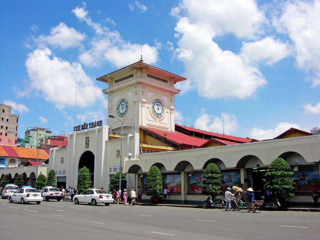 The beautiful weather of the dry season at Ben Thanh market in Saigon