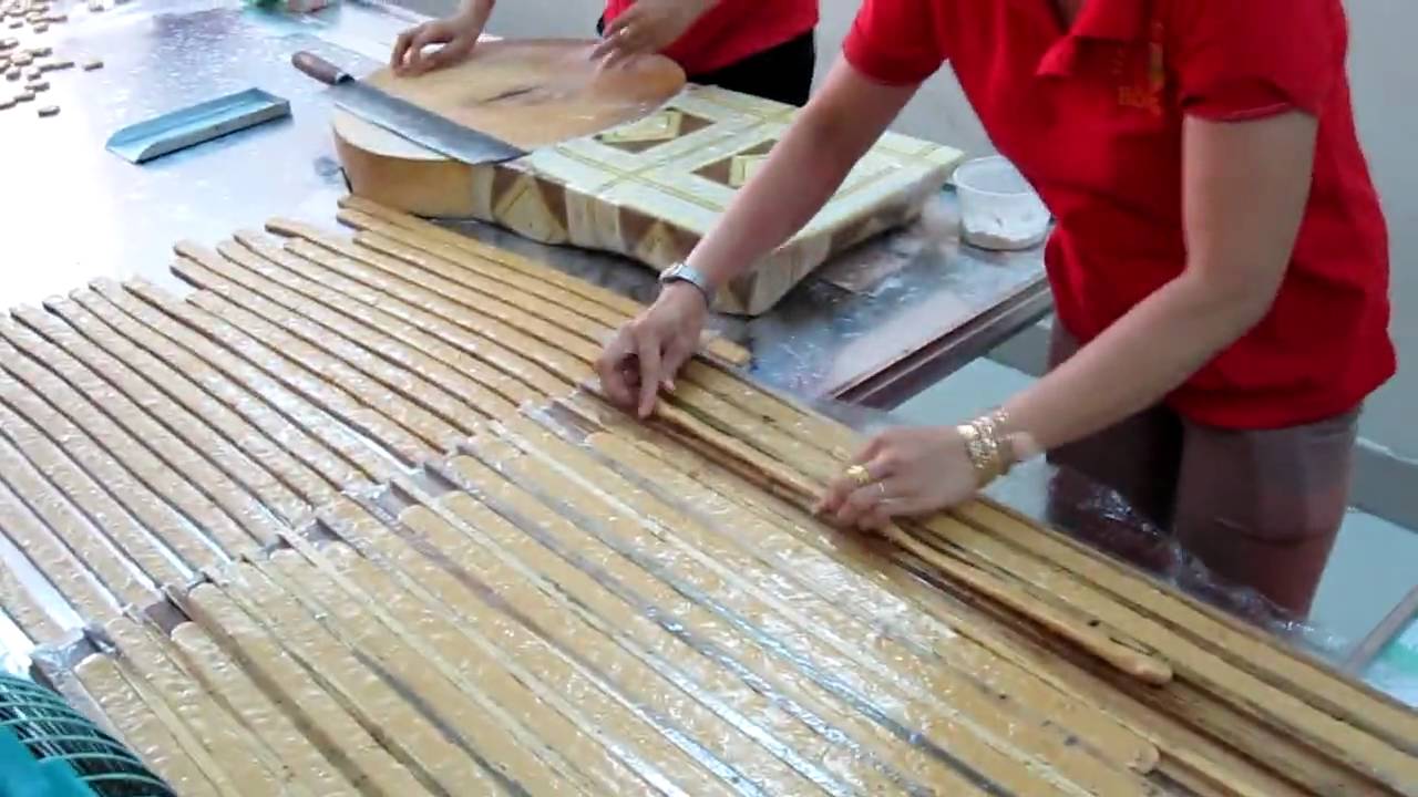 Visiting the coconut candy making factories in Ben Tre
