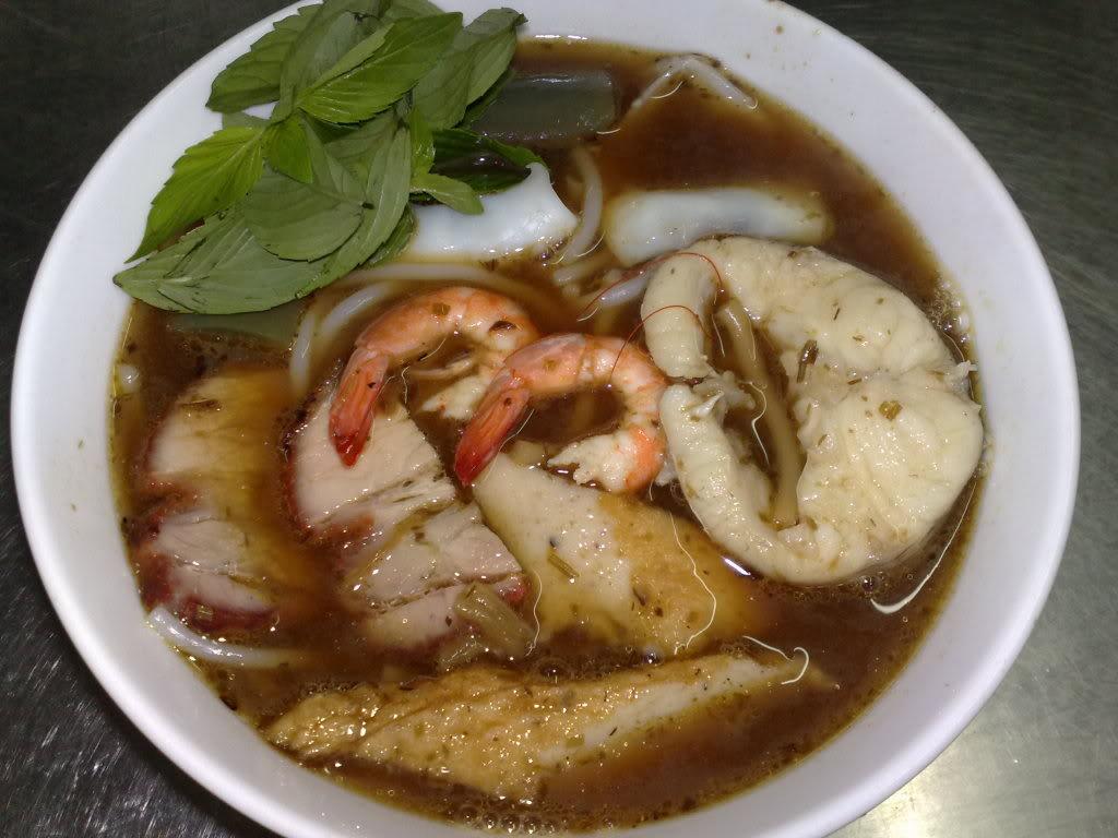 Fish noodle soup