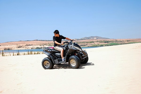 Exploring Bau Trang by terrain motorbike 