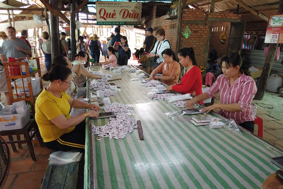 Wrapping coconut candies