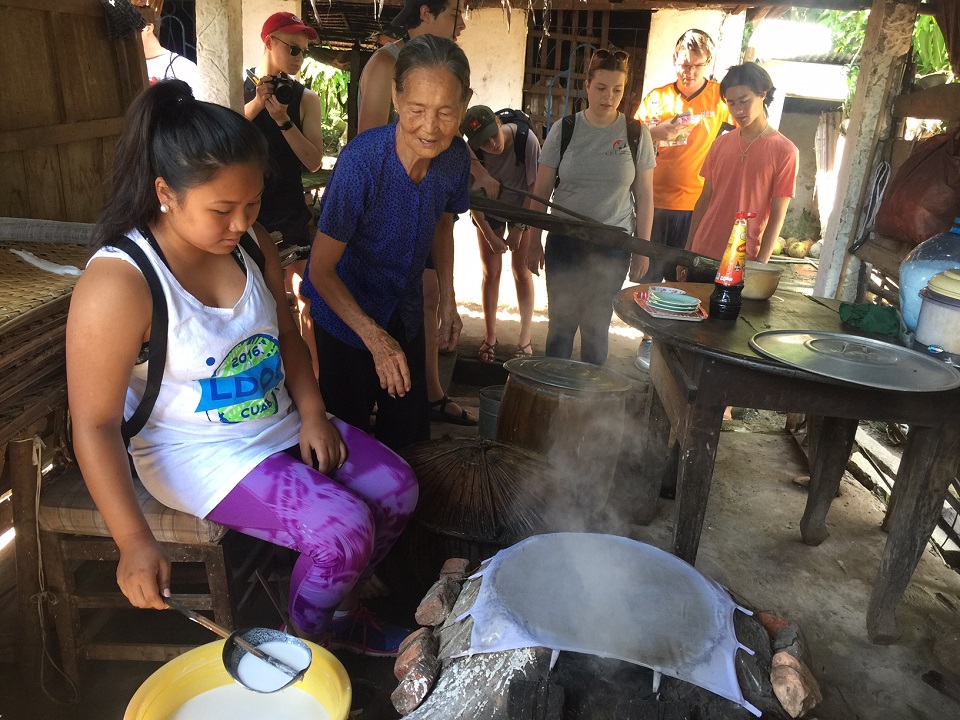 Making rice paper