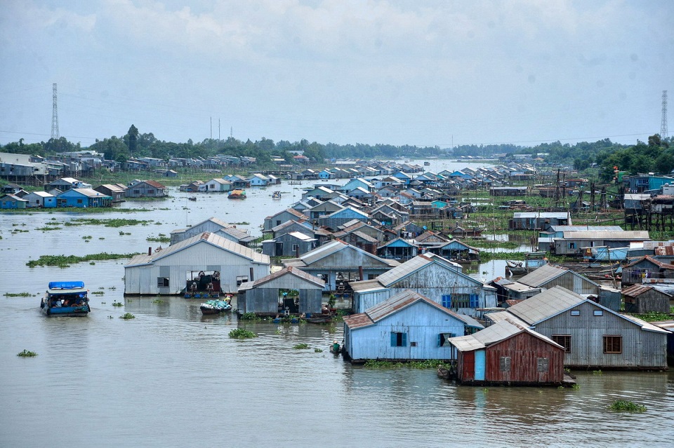 Chau Doc floating village