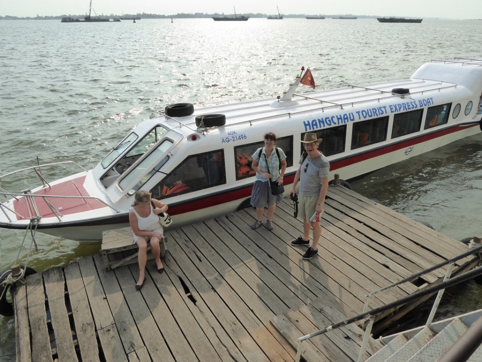 Hang Chau Tourist Boat