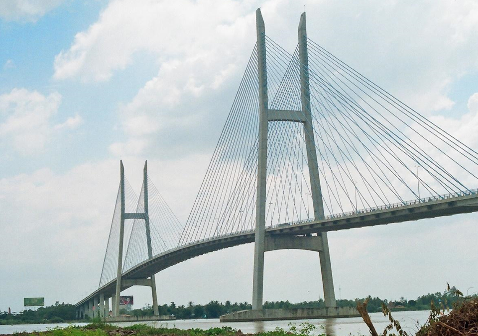 Vinh Long Vietnam My Thuan bridge